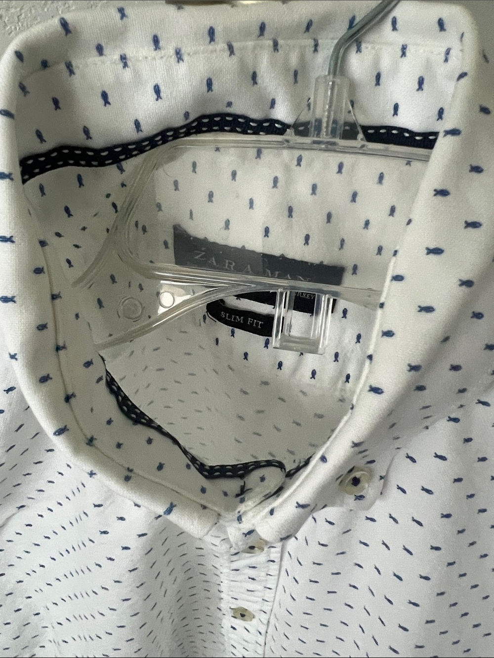 Zara White Short-Sleeve Button-Down with Navy Micro-fish pattern - Picture 8 of 8
